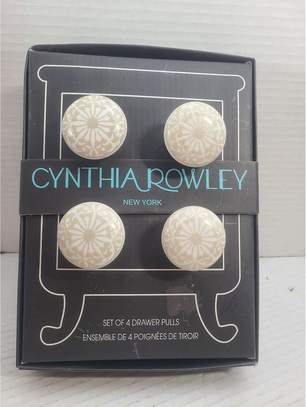 Cynthia Rowley New York Set Of 4 Decorative Ceramic Drawer Pulls Knobs NIB